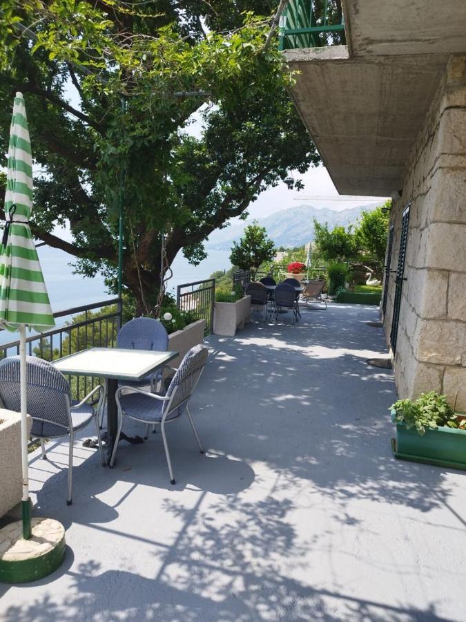 Apartments Mare - 150 M From Beach بريلا المظهر الخارجي الصورة