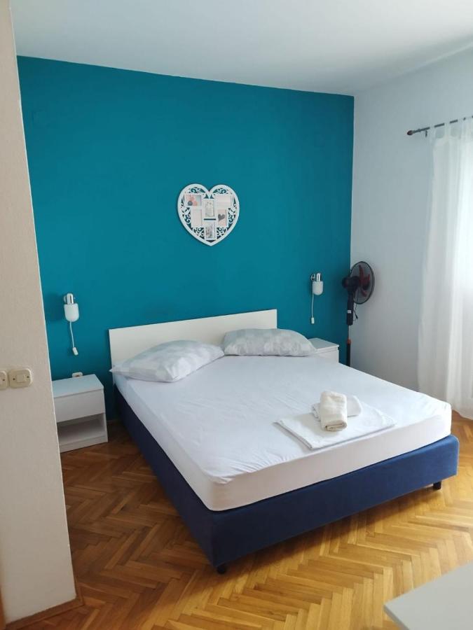 Apartments Mare - 150 M From Beach بريلا المظهر الخارجي الصورة
