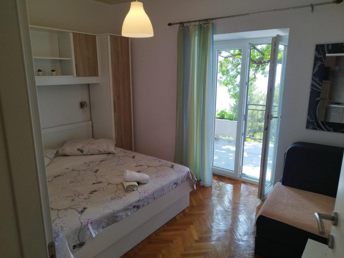 Apartments Mare - 150 M From Beach بريلا المظهر الخارجي الصورة