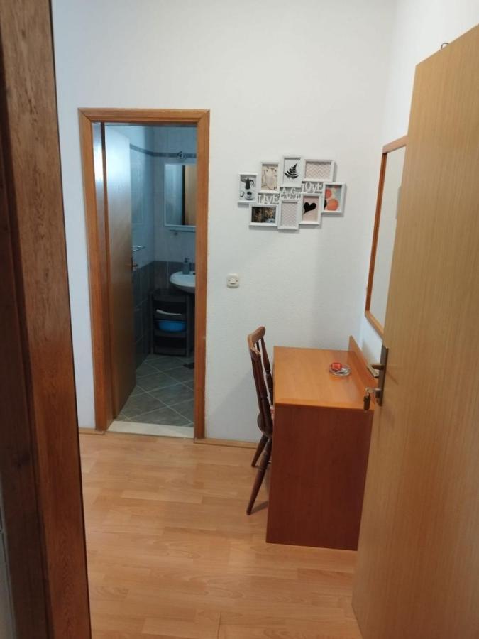 Apartments Mare - 150 M From Beach بريلا المظهر الخارجي الصورة